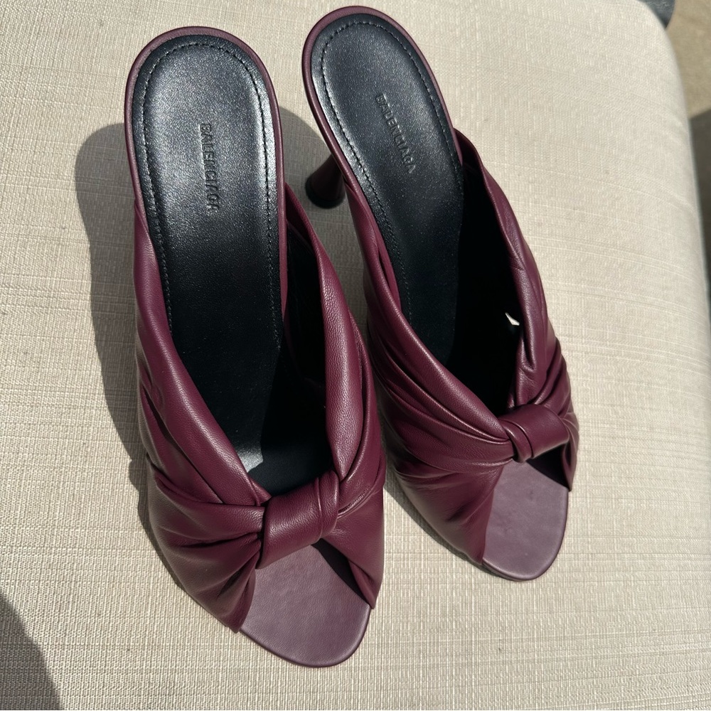 Brand New In Box Balenciaga Smooth Nappa Drapy Sandal Pumps in Burgundy - Picture 8 of 10